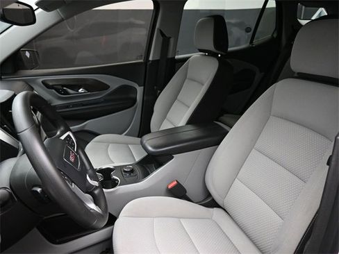 Used 2024 GMC Terrain SLE image 13