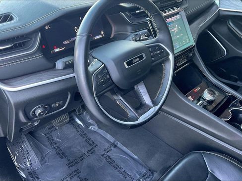 Used 2022 Jeep Grand Cherokee L Limited w/ Trailer Tow Group (B) image 14