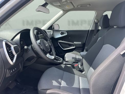 Used 2024 Kia Soul LX w/ Option Group 015 image 9