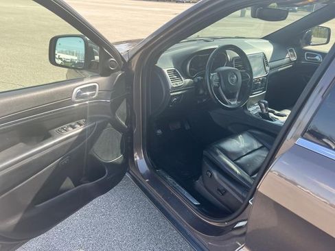 Used 2021 Jeep Grand Cherokee Limited w/ Luxury Group II image 11