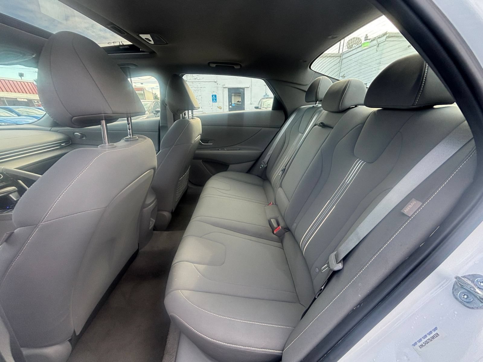 Used 2025 Hyundai Elantra SEL FWD image 26