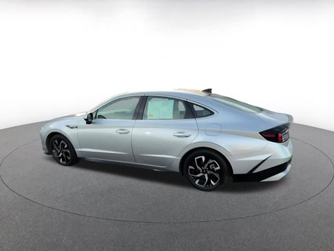 Used 2025 Hyundai Sonata SEL FWD image 11