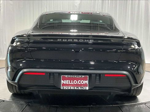 Used 2025 Porsche Taycan image 9