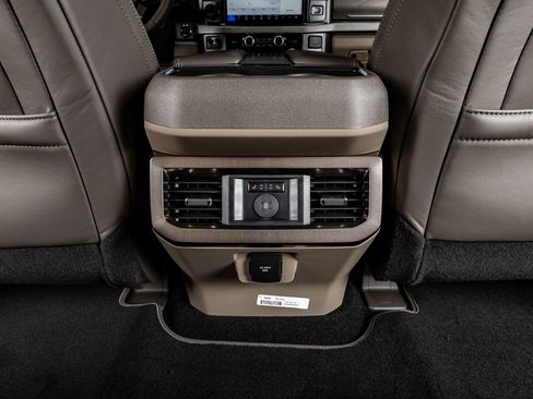 Used 2026 Ford F250 Platinum w/ Platinum Plus Package image 33