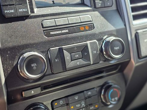 Used 2017 Ford F250 XLT w/ XLT Value Package image 33