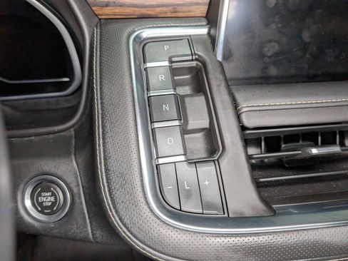 Used 2023 Chevrolet Tahoe Premier image 40