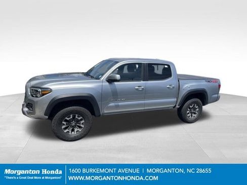 Used 2023 Toyota Tacoma TRD Off-Road w/ TRD Premium Off Road Package AWD/4WD image 9