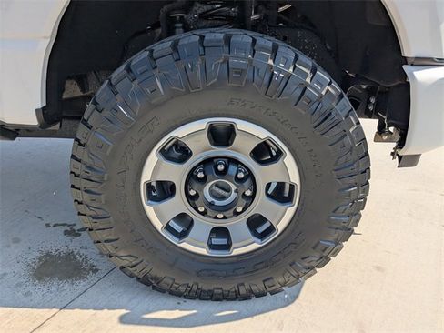 Used 2024 Ford F250 Lariat w/ Lariat Ultimate Package image 10