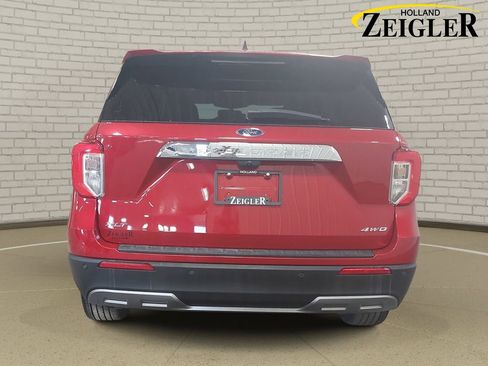 Used 2023 Ford Explorer XLT w/ Equipment Group 202A AWD/4WD image 6