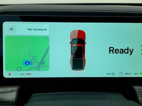 Used 2023 Rivian R1T Adventure image 14