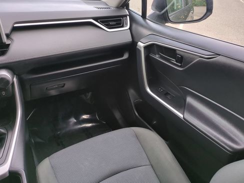 Used 2025 Toyota RAV4 LE FWD image 17