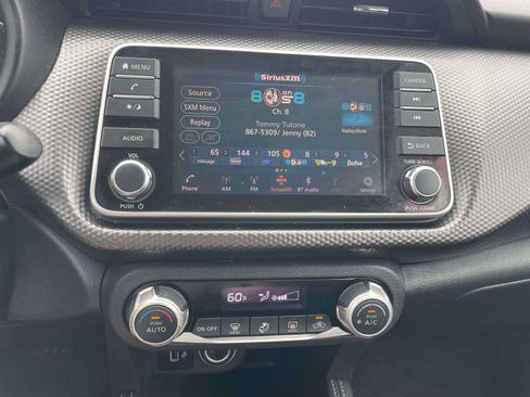 Used 2020 Nissan Kicks SV FWD image 8