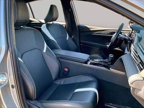 Certified 2025 Toyota Camry SE w/ Convenience Package FWD image 8