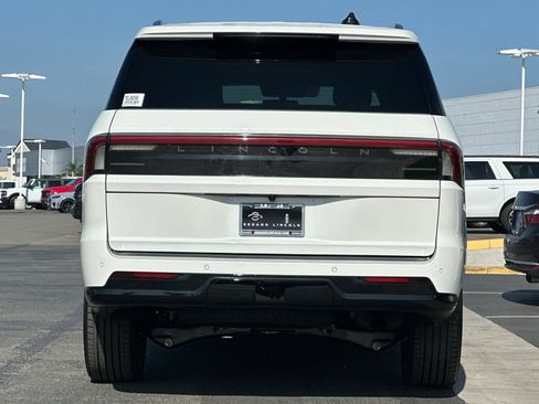 New 2026 Lincoln Navigator Black Label AWD/4WD image 4