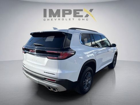 Used 2025 GMC Acadia Elevation FWD image 5