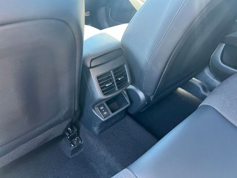 Used 2025 Kia Seltos S image 23