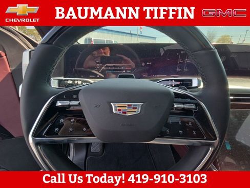 Used 2025 Cadillac Escalade Sport w/ LPO, ONYX Package image 22