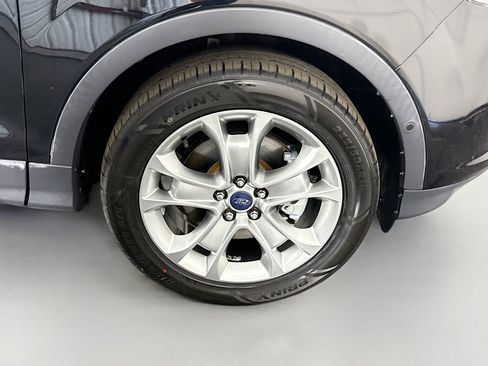 Used 2016 Ford Escape Titanium w/ Equipment Group 301A AWD/4WD image 32