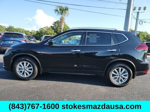 Used 2020 Nissan Rogue SV FWD image 11