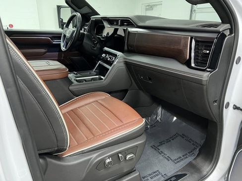 Used 2025 GMC Sierra 3500 Denali Ultimate image 56