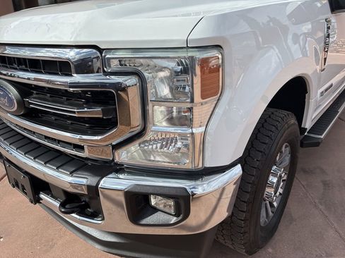 Used 2022 Ford F250 Lariat w/ Lariat Value Package AWD/4WD image 3