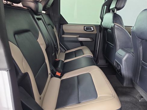 Used 2023 Ford Bronco Wildtrak AWD/4WD image 39