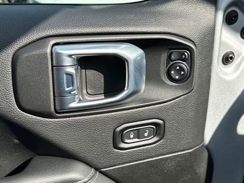 Used 2022 Jeep Wrangler Unlimited Sahara w/ Cold Weather Group image 16