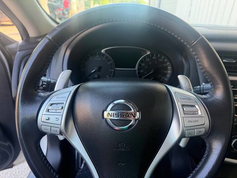 Used 2017 Nissan Altima 2.5 SR FWD image 24