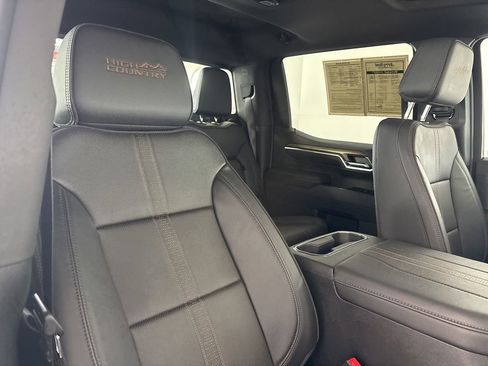 Used 2025 Chevrolet Silverado 1500 High Country w/ Technology Package image 28