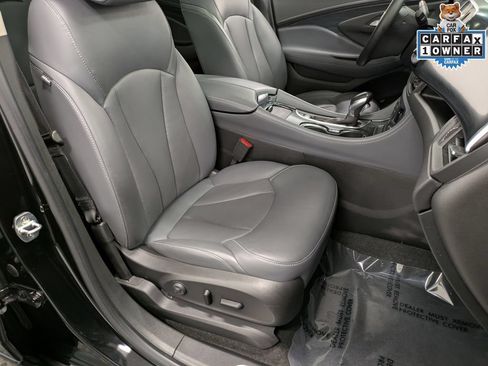 Used 2020 Buick Envision Essence AWD/4WD image 29