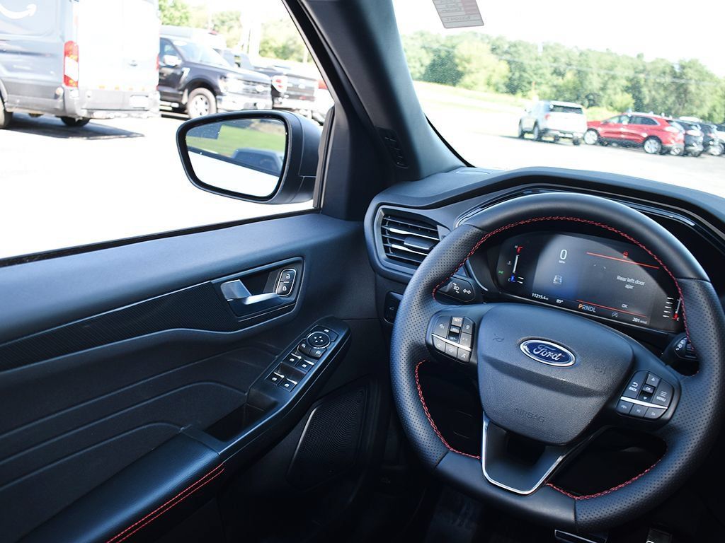 Used 2024 Ford Escape ST-Line w/ Tech Pack #1 AWD/4WD image 19