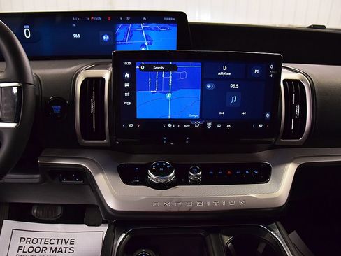 Used 2025 Ford Expedition Max Active AWD/4WD image 26