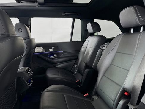 Certified 2025 Mercedes-Benz GLS 450 4MATIC image 9