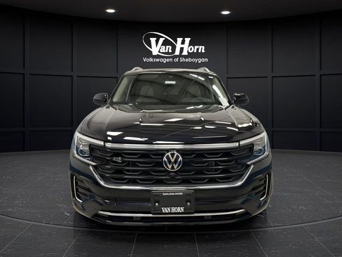 Used 2024 Volkswagen Atlas SEL Premium R-Line AWD/4WD image 2