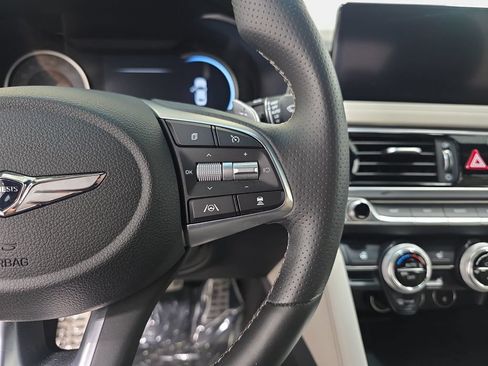 Used 2023 Genesis G70 2.0T w/ Sport Prestige Package AWD/4WD image 18