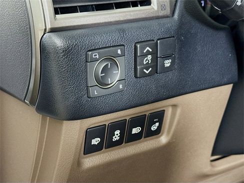 Used 2022 Lexus GX 460 Premium w/ Premium Plus Package image 20