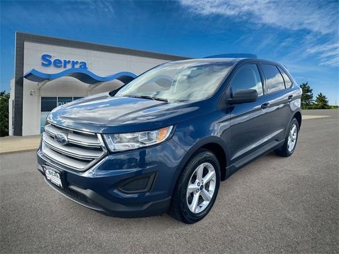 Used 2017 Ford Edge SE image 1