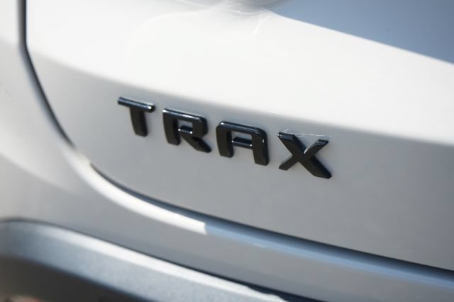 Used 2026 Chevrolet Trax RS w/ Sunroof Package FWD image 11