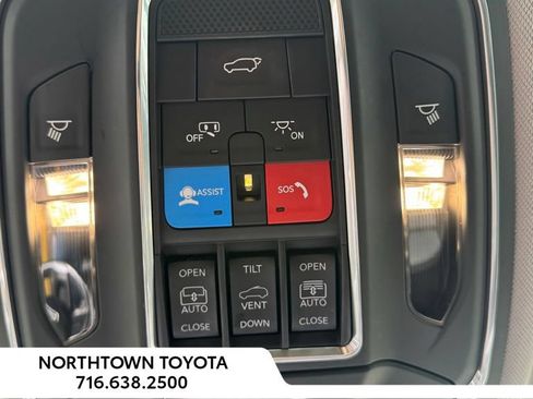 Used 2023 Jeep Grand Cherokee L Limited AWD/4WD image 16