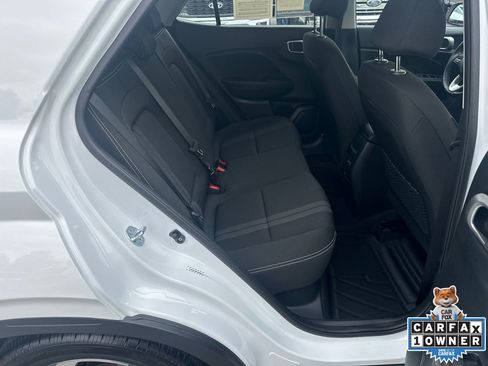 Used 2024 Hyundai Venue SEL FWD image 15