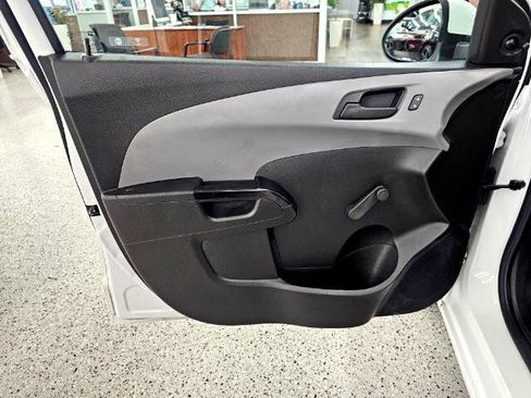 Used 2019 Chevrolet Sonic LT FWD image 25