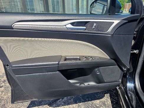 Used 2018 Ford Fusion S FWD image 15