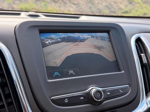 Used 2018 Chevrolet Equinox LT AWD/4WD image 26