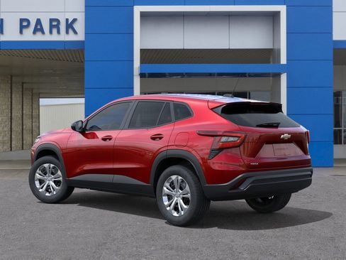 New 2026 Chevrolet Trax LS image 3