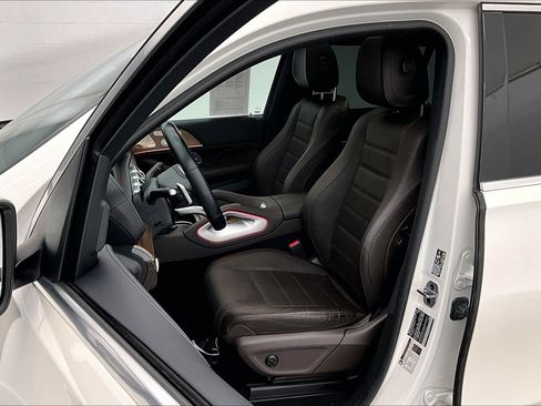 Certified 2023 Mercedes-Benz GLS 450 4MATIC image 15
