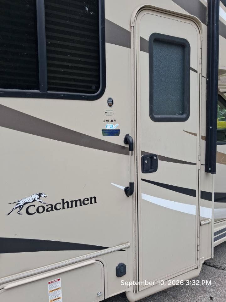 Used 2018 Ford E-450 and Econoline 450 Super Duty w/ Motorhome Prep Package RWD image 27