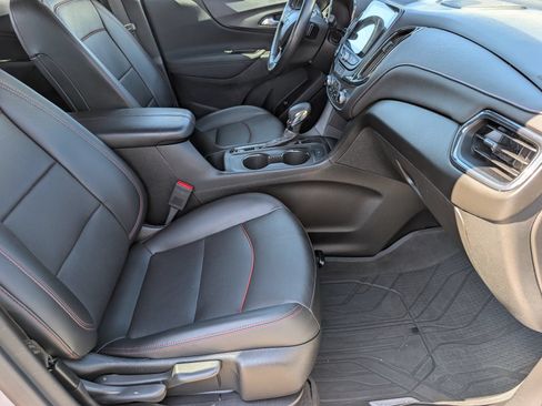 Certified 2022 Chevrolet Equinox RS w/ RS Leather Package FWD image 12
