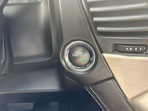 Used 2018 GMC Yukon Denali w/ Open Road Package AWD/4WD image 22