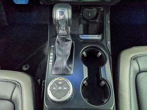 New 2025 Ford Bronco Outer Banks AWD/4WD image 15