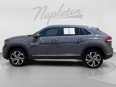 Used 2023 Volkswagen Atlas Cross Sport SEL AWD/4WD image 2